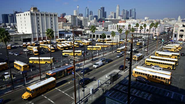 Image for article titled California Ranks Last in the U.S. for School Bus Access. School Leaders Want Lawmakers To Change That