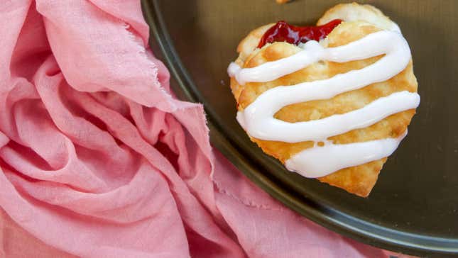 Image for article titled 12 Edible Valentine’s Day Gifts That Don’t Suck