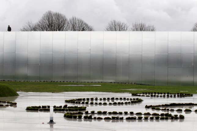 Preparing Le Louvre Lens Museum in 2012.