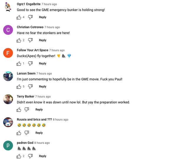 r/Superstonk üyeleri tarafından Psy's sitesinde yayınlanan çeşitli yorumların ekran görüntüsü "Gangnum Stili" şarkı sayfası.