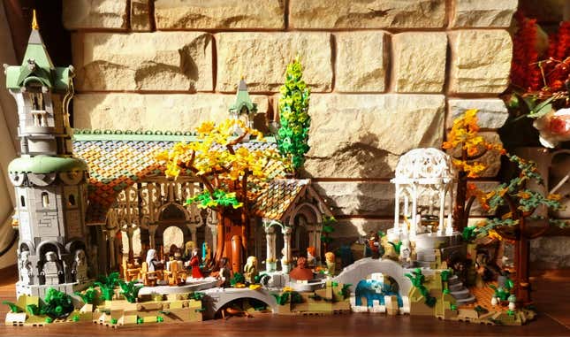 Image for article titled Lego's Huge Rivendell Set Is as Epic a Feat as the Lord of the Rings Movies