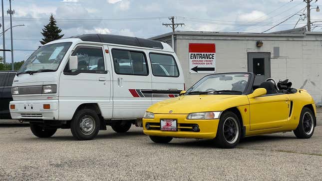 Image for article titled A Tiny Kei Van Is One Of The Most Ridiculous Vehicles You Could Drive