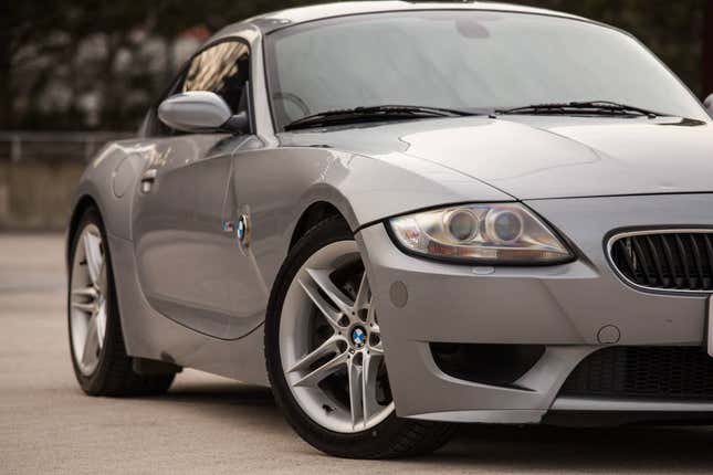 Imagen para el artículo titulado A $36,000, ¿este BMW Z4 M Coupe 2007 sobrealimentado hará desaparecer a la competencia?