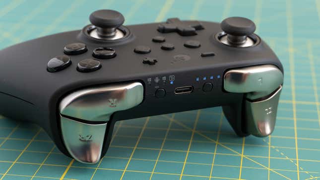 Photo of a GuliKit KingKong Pro 2 controller