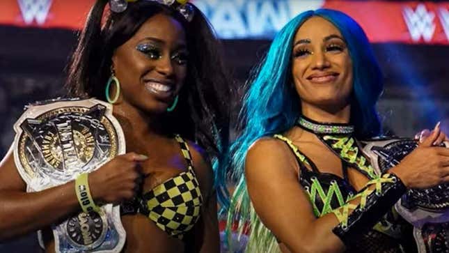 Naomi (l.) and Sasha Banks have been suspended by WWE.
