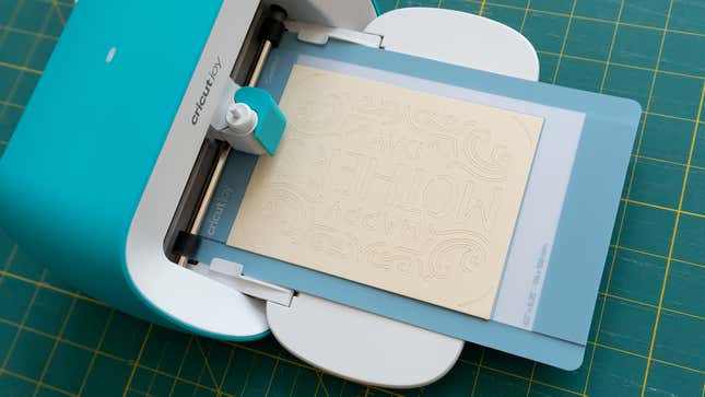 Image for article titled Cricut Backs Down, Will Now Give Existing Registered Users Unlimited Use of Their Cutting Machines [Updated]