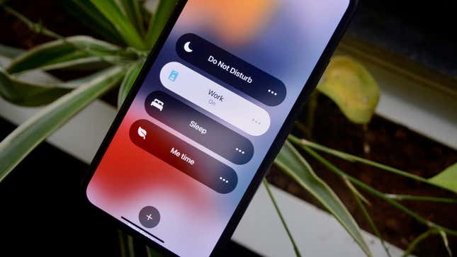 Image for article titled You Should Definitely Use iOS 15&#39;s New, Distraction-Squashing &#39;Focus&#39; Mode