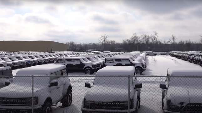 Image for article titled Thousands Of Ford Broncos Sitting In Michigan Parking Lot Due To Chip Shortage