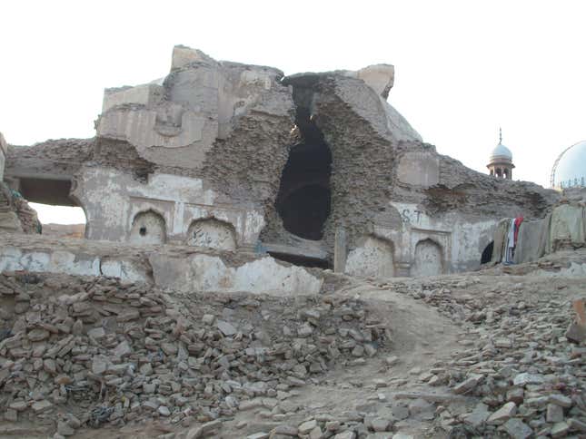 Temple-madrasa-pakistan