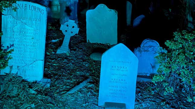 Image for article titled A Woman on Why She Keeps Her Halloween Decorations Up All Year