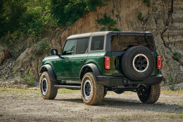 Image for article titled The 2022 Ford Bronco Will Come In Green