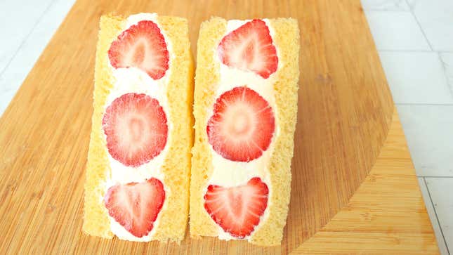 Image for article titled The Japanese Fruit Sando Is a Summer Essential