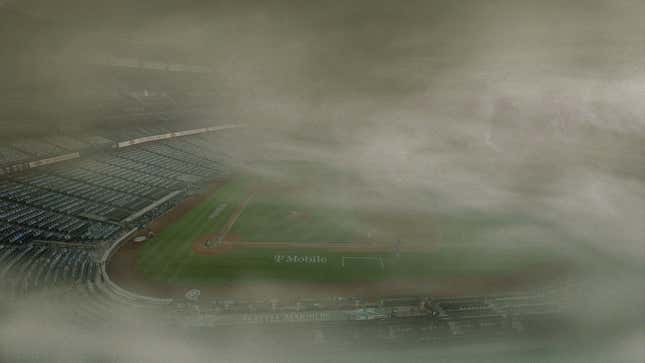 Image for article titled Mariners Place Kyle Lewis On IL After Losing Him In Thick Outfield Smog