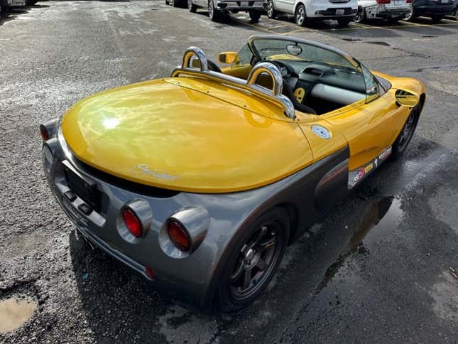 Image for article titled At $39,995, Would You Race To Buy This 1998 Renault Sport Spider?
