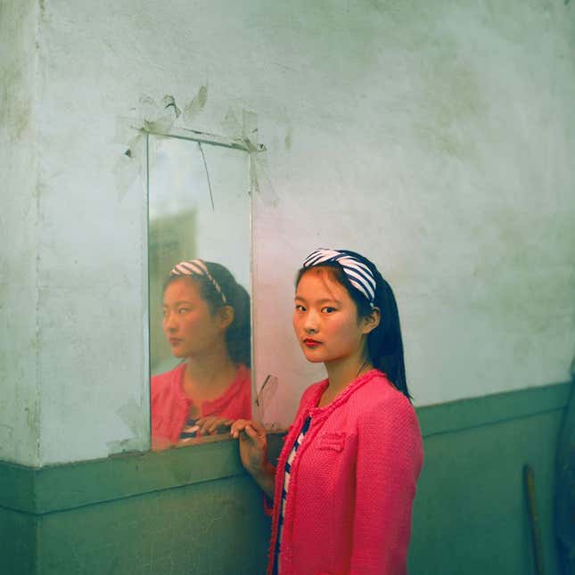 No.02, 9 Dollars Fashion for Photography.