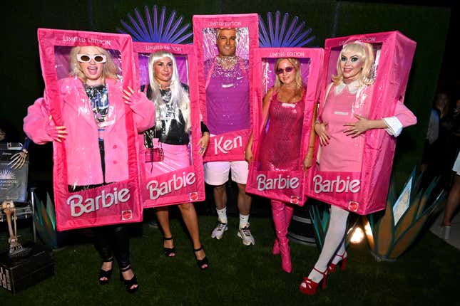 Image for article titled Celebrity Halloween Costumes 2022: So Much Money, So Little Imagination