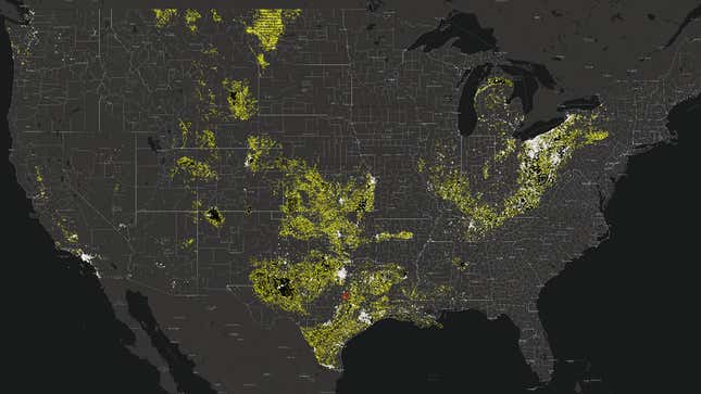 Imagen para el artículo titulado Observa lo cerca que viven del &#39;radio de amenaza&#39; de un sitio de petróleo y gas en EE.UU.