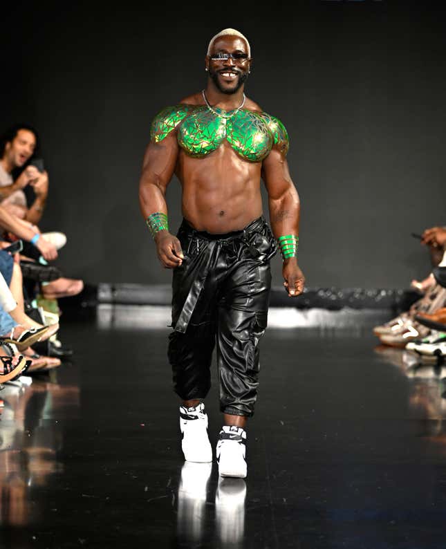 Image for article titled Miami Swim Week 2022: Armed Models, Ninja Turtle Pecs, and a Vagina Moth
