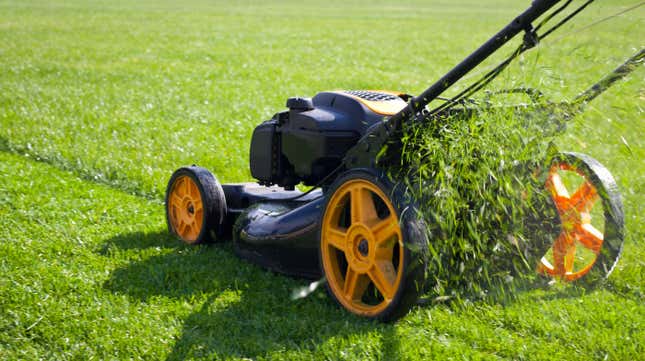 Image for article titled Don&#39;t Try This Potentially Dangerous TikTok Lawn Mower Hack