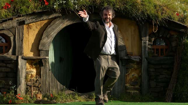 Image for article titled Peter Jackson Is 'In the Loop' On Those New Lord of the Rings Movie Plans