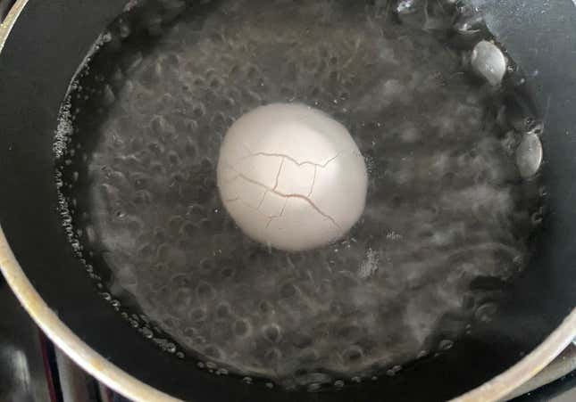 Mükemmel Haşlanmış Yumurtanın Sırrı Kabuktadır başlıklı makale için resim