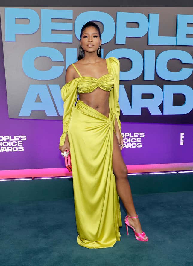 Image for article titled Behold the Odd and Just OK Looks Celebrities Wore at the People&#39;s Choice Awards