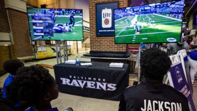 Now Some NFL Players Are Playing Madden On TV