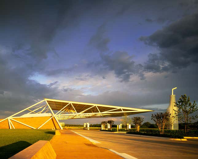 Image for article titled Architects have identified the 10 most beautiful gas stations in the world