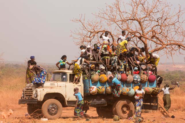 Artisanal mining: Photos from mining pits and markets in Africa by Hugh Brown