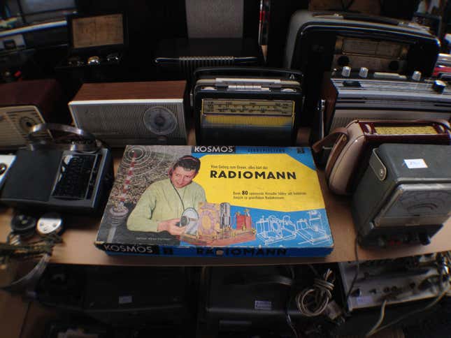 Image for article titled For real maker culture, try a global gathering of radio hobbyists