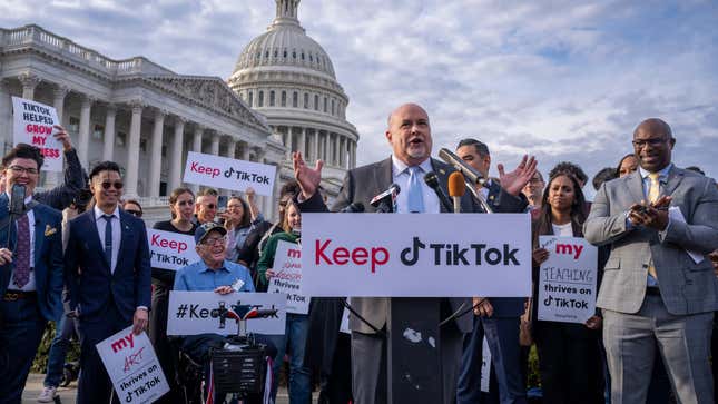 Image for article titled These 9 Members of Congress Are Defending TikTok on TikTok