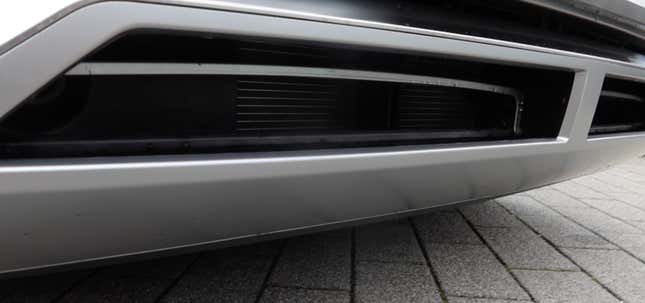 Image for article titled Let's Appreciate The Hyundai Ioniq 5 Electric Hatchback's Cooling System Feature That Makes It Look Grille-Less