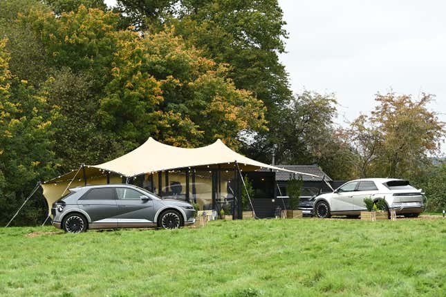 Image for article titled Hyundai Built a Mini Resort Powered Entirely by Ioniq5s