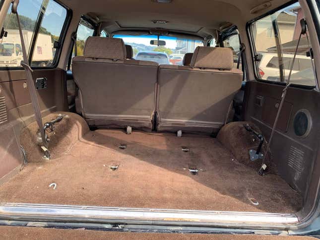 Image for article titled At $7,000, Will This Mileage-Heavy 1994 Toyota Land Cruiser Cruise to a Quick Sale?