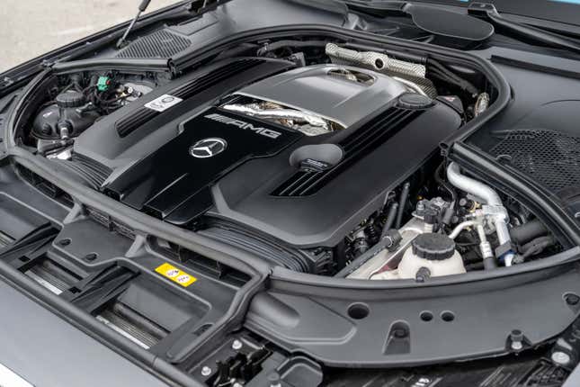 The 4.0-liter twin turbo V8 engine of the S63 E Performance