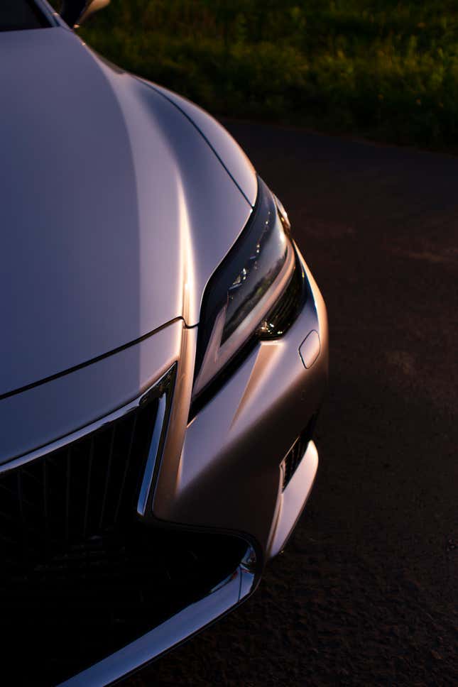 Image for article titled Here's How A $115,000 Lexus LS 500 Justifies Its Price