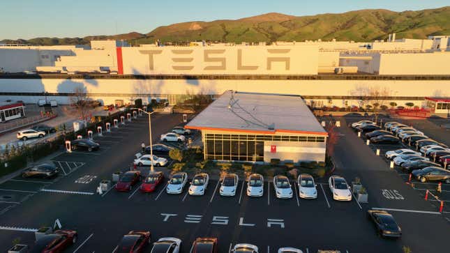 Image for article titled Tesla&#39;s Racism From The Perspective Of Its Black Employees