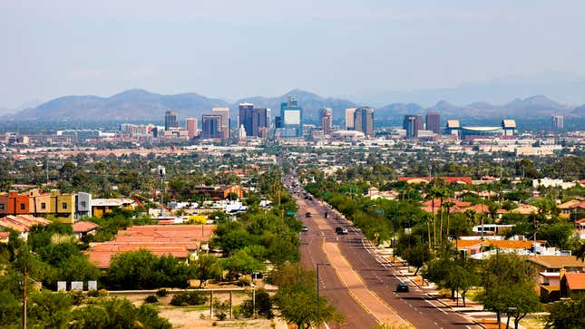 Image for article titled Things No One Tells You About Moving Back To Your Hometown