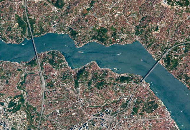 Image for article titled How humans shape the earth’s surface, as seen from space