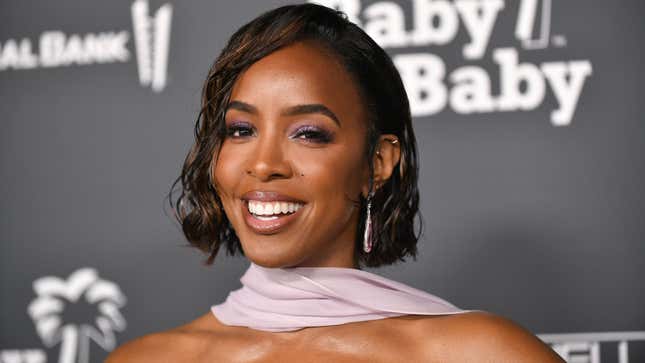 Kelly Rowland attends the 2022 Baby2Baby Gala presented by Paul Mitchell at Pacific Design Center on November 12, 2022 in West Hollywood, California.
