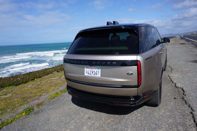 Image for article titled The New Range Rover Is All Things To Very Few Men