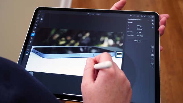 Imagen para el artículo titulado El iPad Pro ya es tan potente como el MacBook Pro. ¿Y eso de qué sirve?