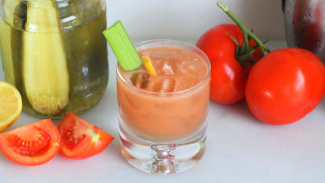 Image for article titled 10 Tasty Ways You Should Be Eating Tomatoes