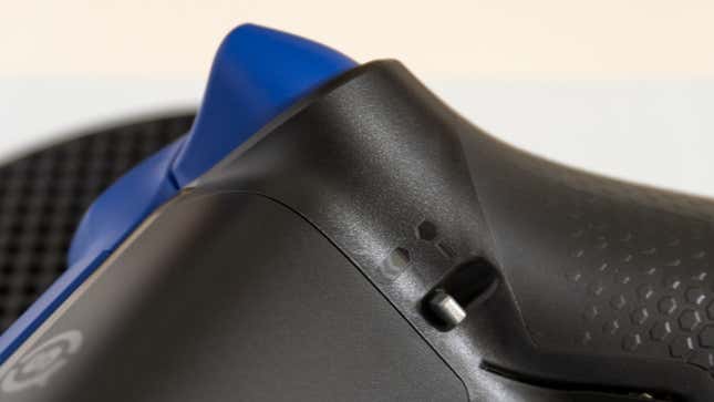 On the Instinct Pro the buttons that limit the travel of the shoulder triggers have been redesigned so they completely limit the trigger’s travel, making it feel more like an action button instead.
