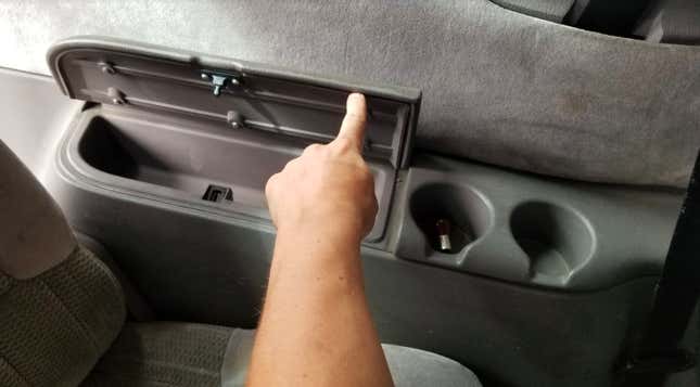 Image for article titled The Quirks That Make My European 250,000 Mile Diesel Manual Chrysler Minivan So Awesome