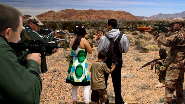 Image for article titled Border Patrol Authorities, Militia In Tense Standoff Over Claim To Detain Migrant Family They Caught At Same Time