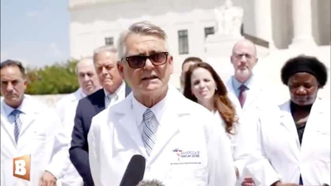 Image for article titled Who Are 'America's Frontline Doctors', the Pro-Trump, Pro-Hydroxychloroquine Weirdos Banned From Social Media?