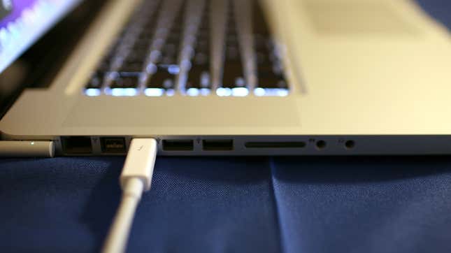 Image for article titled A New Flaw Means You Can’t Let Your Thunderbolt Laptop Out of Your Sight
