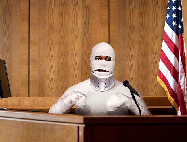 Image for article titled Jussie Smollett Arrives In Court Wearing Full-Body Cast
