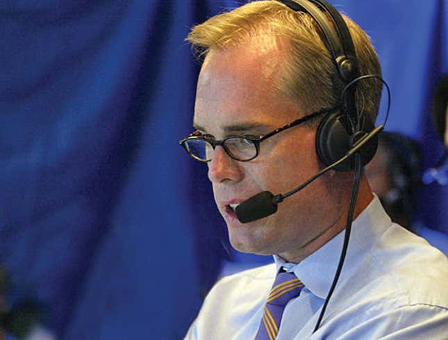 Image for article titled Joe Buck Can&#39;t Resist Urge To Join &#39;Go Cards!&#39; Chant